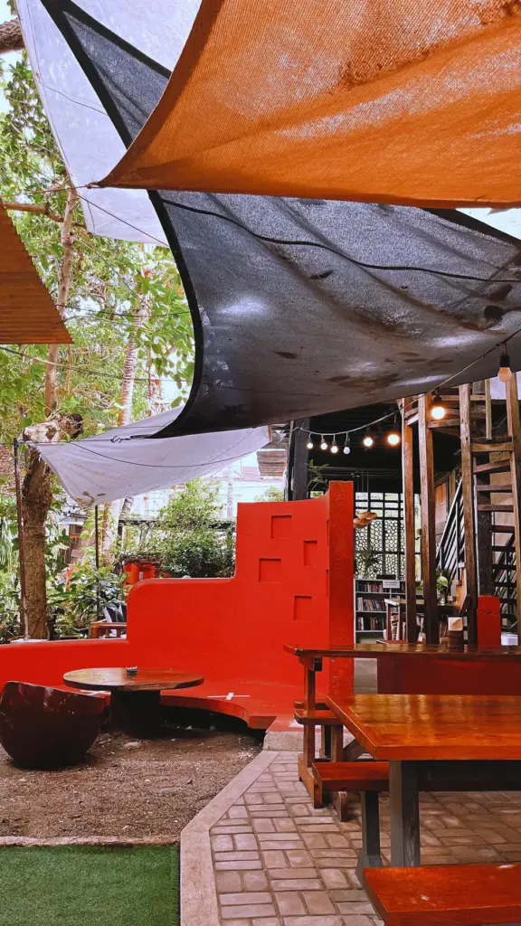 The Lazy Dog Bed & Breakfast, Bulabog